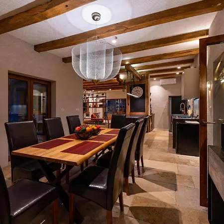 My Dalmatia - Authentic Fisola With Private Infinity Pool And Sea View * Svirce