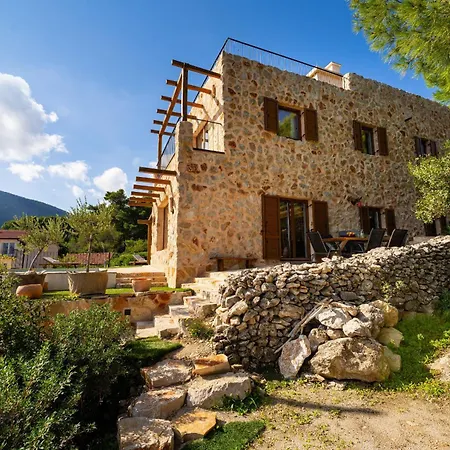 Holiday home My Dalmatia - Authentic Fisola With Private Infinity Pool And Sea View Svirce