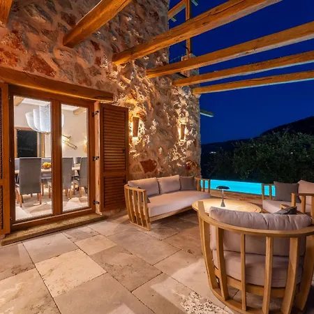 My Dalmatia - Authentic Fisola With Private Infinity Pool And Sea View Svirce