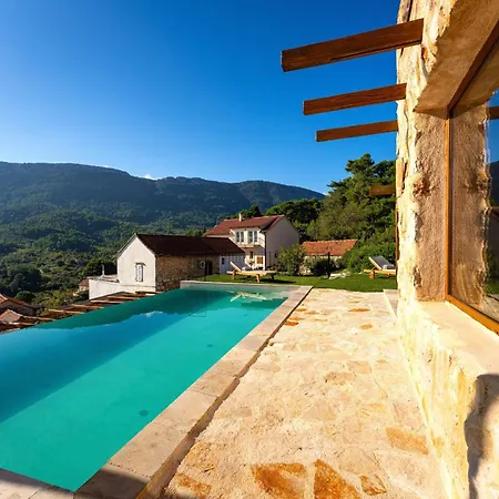 My Dalmatia - Authentic Fisola With Private Infinity Pool And Sea View Svirce