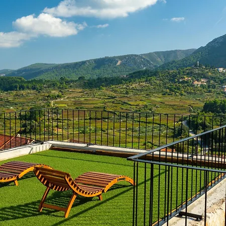 My Dalmatia - Authentic Fisola With Private Infinity Pool And Sea View Svirce